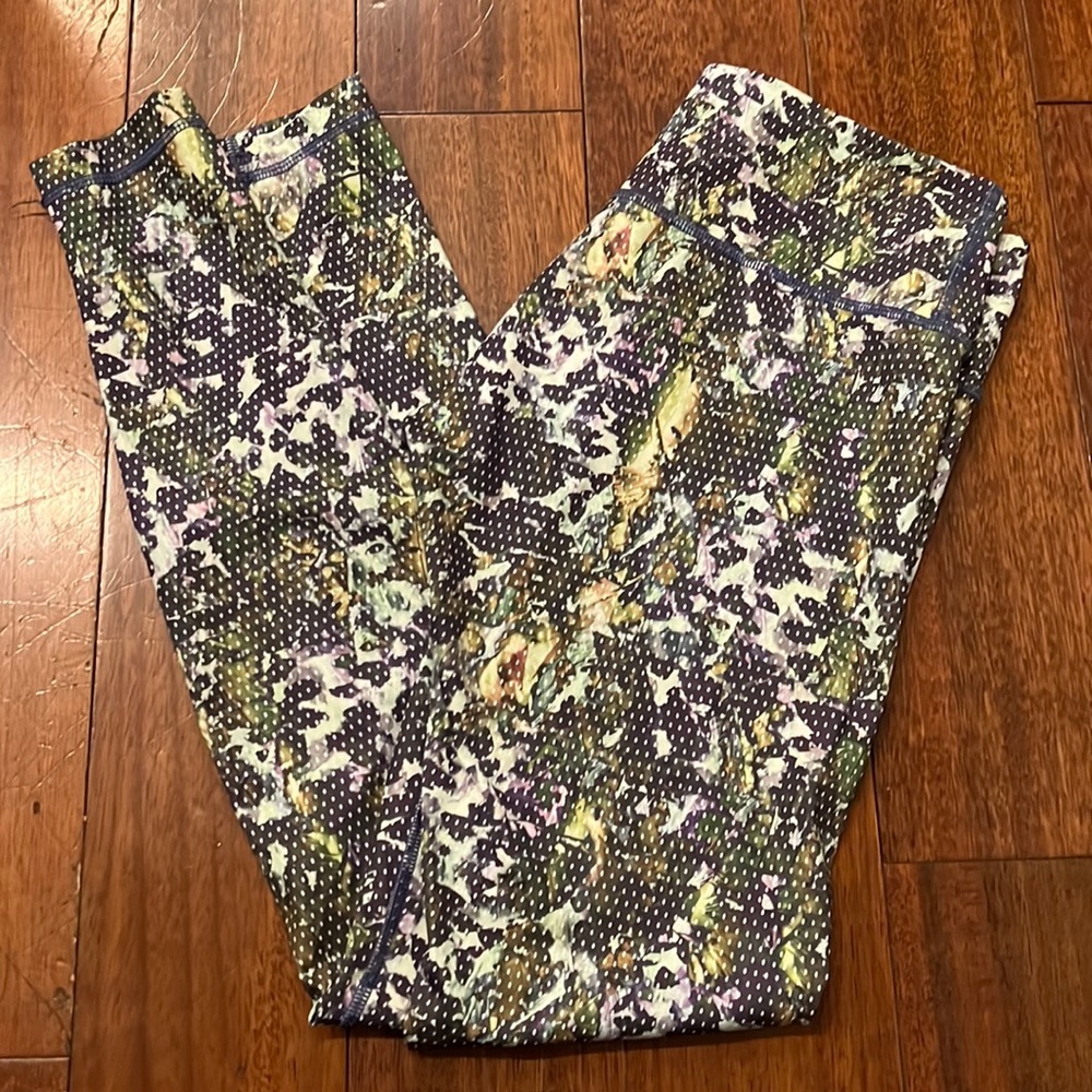 Lululemon pants size 8